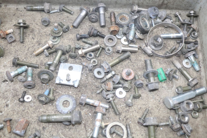 photo de WOREK ŚRUB I WKRĘTÓW MBK FLAME X 125 (2007 - 2016) - Zoom stanu zużycia