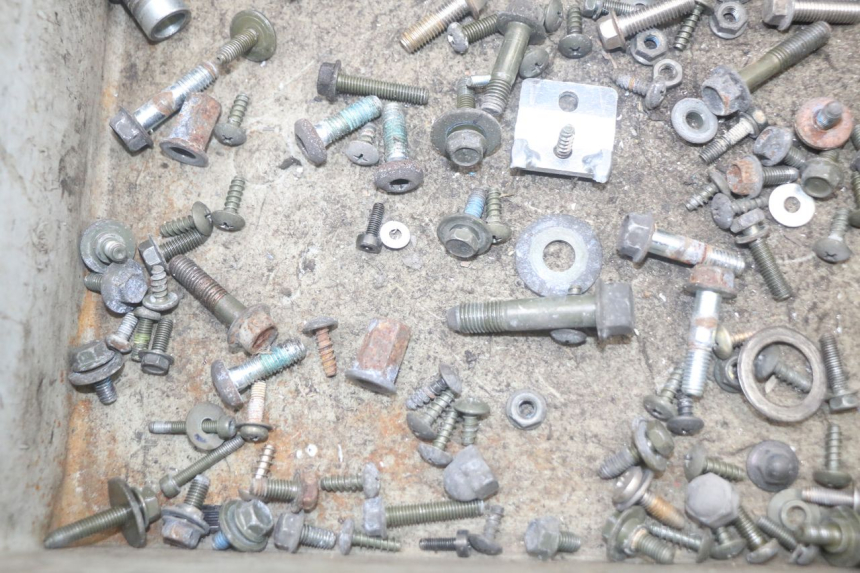 photo de WOREK ŚRUB I WKRĘTÓW MBK FLAME X 125 (2007 - 2016) - Inny kąt widzenia