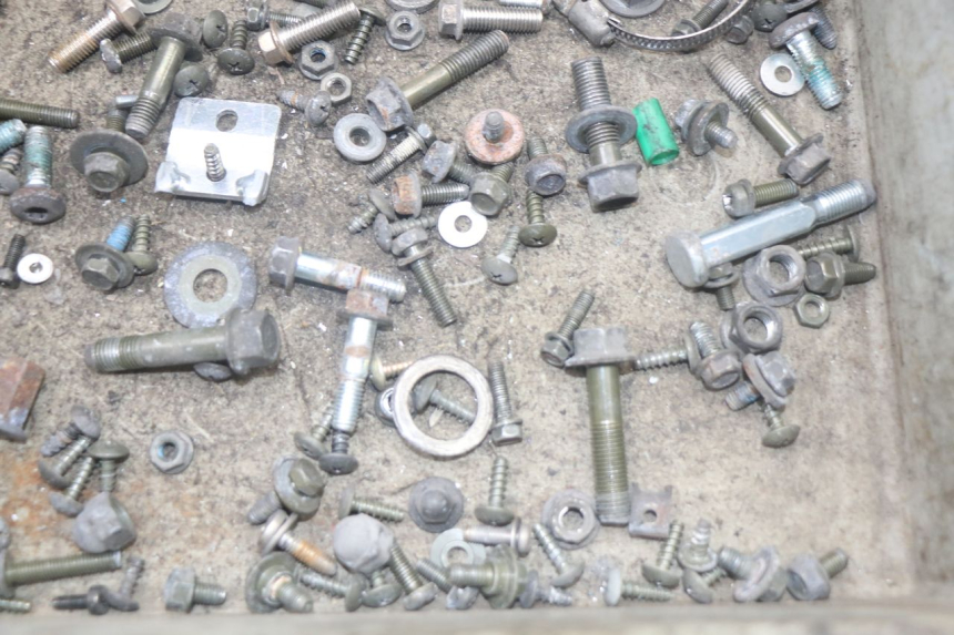 photo de WOREK ŚRUB I WKRĘTÓW MBK FLAME X 125 (2007 - 2016) - Zbliżenie techniczne