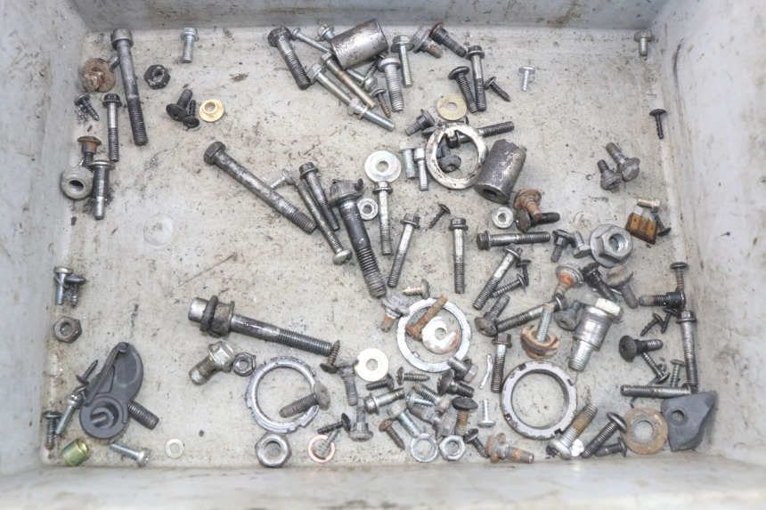 photo de TORBA ZESTAW ŚRUB I WKRĘTÓW PIAGGIO FLY 2T 50 (2004 - 2017) - Widok główny