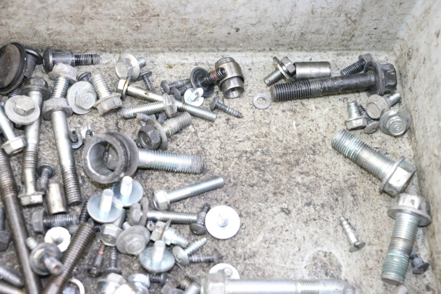 photo de WOREK ŚRUB I WKRĘTÓW HONDA FORZA ABS 300 (2013 - 2017) - Zbliżenie techniczne