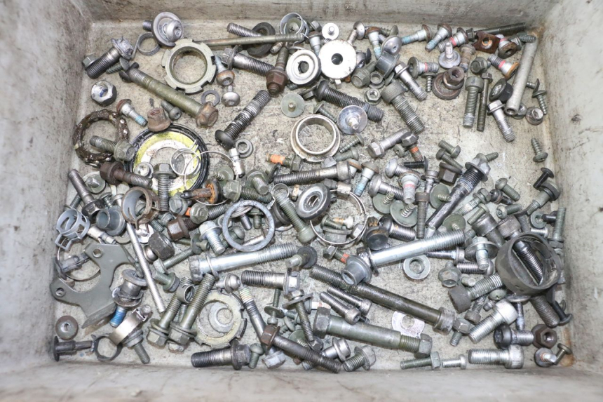 photo de WOREK ŚRUB I ŚRUBEK YAMAHA FZ6 FAZER S2 600 (2007 - 2011) - Widok główny