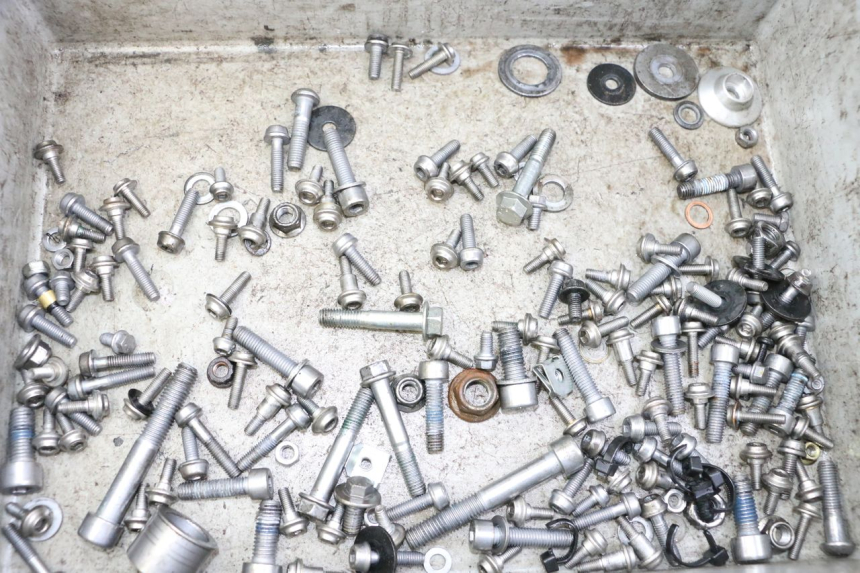 photo de WOREK ŚRUB I ŚRUBEK BMW G310 R 310 (2016 - 2020) - Szczegół części