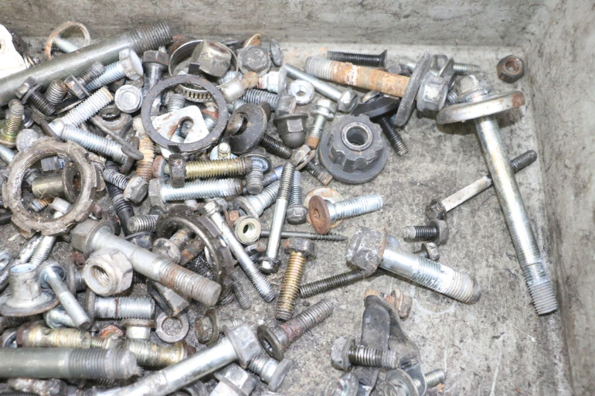 photo de WOREK ŚRUB I WKRĘTÓW KAWASAKI GPX R WARBIRD 600 (1988 - 1993) - Widok ogólny