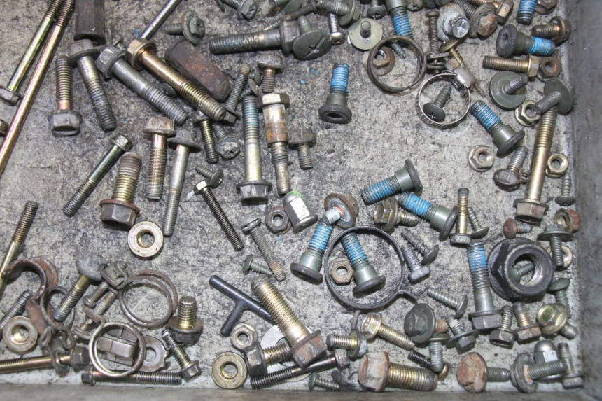 photo de WOREK ŚRUB I ŚRUBEK KYMCO GRAND DINK 125 (2008 - 2014) - Zbliżenie techniczne