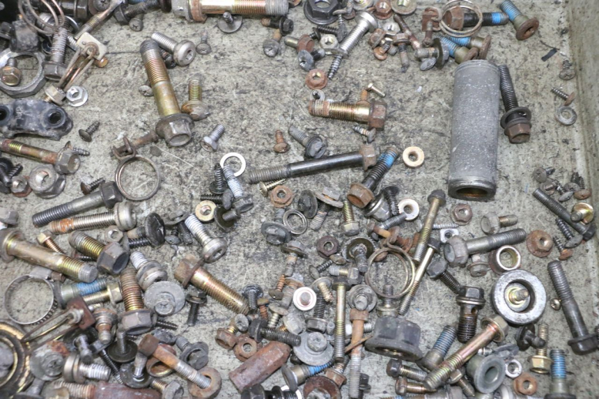 photo de WOREK ŚRUB I WKRĘTÓW KYMCO GRAND DINK 125 (2002 - 2007) - Szczegół części