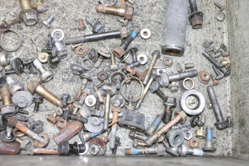 photo de WOREK ŚRUB I WKRĘTÓW KYMCO GRAND DINK 125 (2002 - 2007) - Zbliżenie techniczne