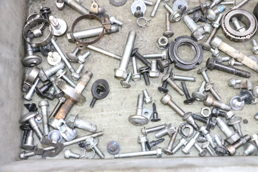 photo de WOREK ŚRUB I WKRĘTÓW SUZUKI GSR 750 (2011 - 2017) - Zoom stanu zużycia