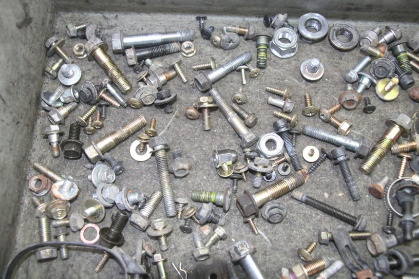 photo de WOREK ŚRUB I WKRĘTÓW SYM GTS EVO 125 (2009 - 2013) - Szczegół części