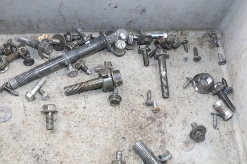 photo de TORBA ZESTAW ŚRUB I WKRĘTÓW JONWAY GTX 2T 50 (2014 - 2020) - Zoom stanu zużycia