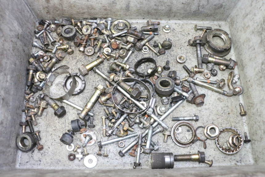 photo de WOREK ŚRUB I WKRĘTÓW DAELIM HISTORY 125 (2001 - 2002) - Widok główny