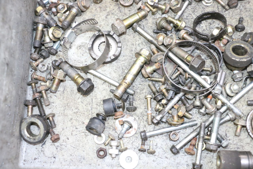 photo de WOREK ŚRUB I WKRĘTÓW DAELIM HISTORY 125 (2001 - 2002) - Inny kąt widzenia