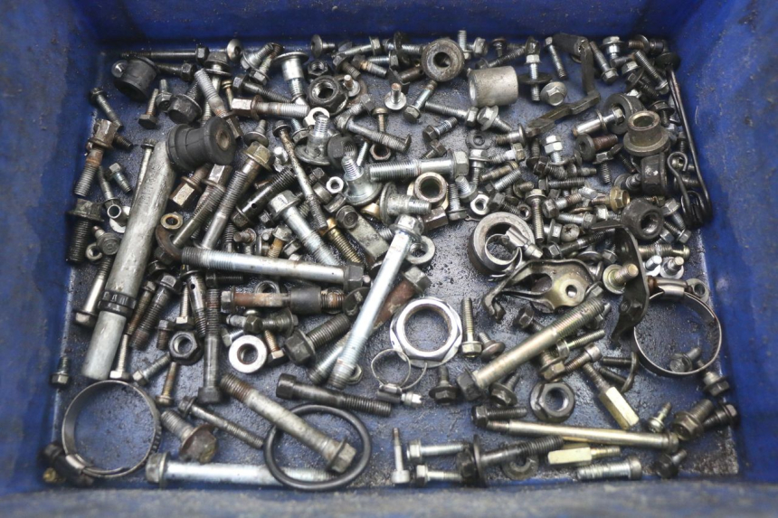 photo de WOREK ŚRUB I WKRĘTÓW HONDA CBR F 1000 (1993 - 1996) - Widok główny