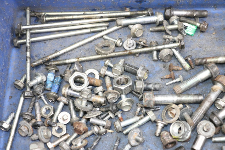 photo de WOREK ŚRUB I WKRĘTÓW HONDA FES S-WING SWING 125 (2007 - 2015) - Inny kąt widzenia