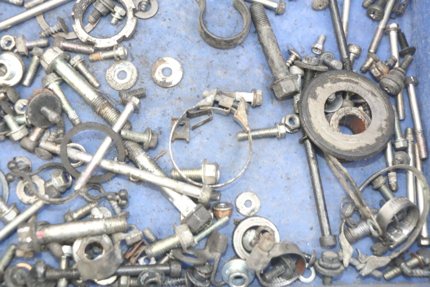 photo de WOREK ŚRUB I WKRĘTÓW YAMAHA HW XENTER 125 (2011 - 2017) - Zoom stanu zużycia