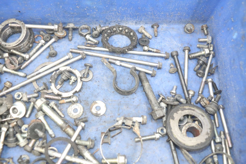 photo de WOREK ŚRUB I WKRĘTÓW YAMAHA HW XENTER 125 (2011 - 2017) - Inny kąt widzenia