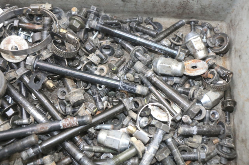 photo de WOREK ŚRUB I WKRĘTÓW HYTRACK HY S 4X4 410 (2013 - 2016) - Zoom stanu zużycia