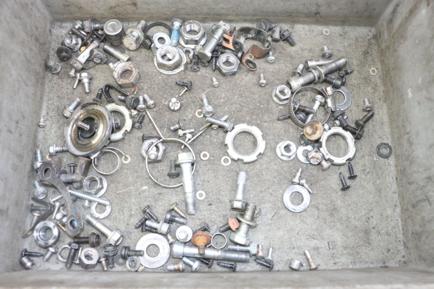 photo de WOREK ŚRUB I WKRĘTÓW YAMAHA JOG R 50 (2004 - 2014) - Widok główny