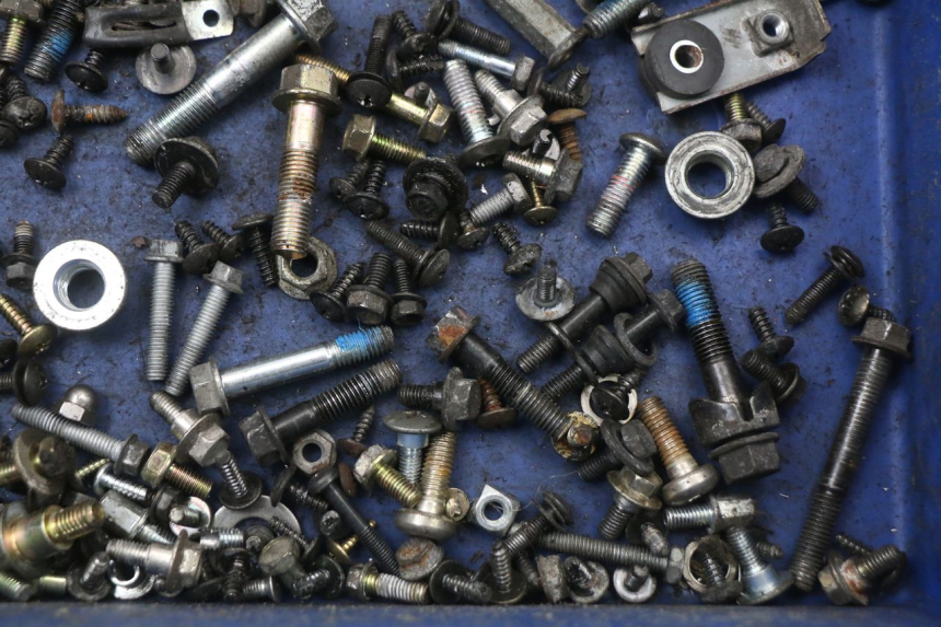 photo de WOREK ŚRUB I WKRĘTÓW SYM JOYRIDE EVO 125 (2009 - 2016) - Zbliżenie techniczne