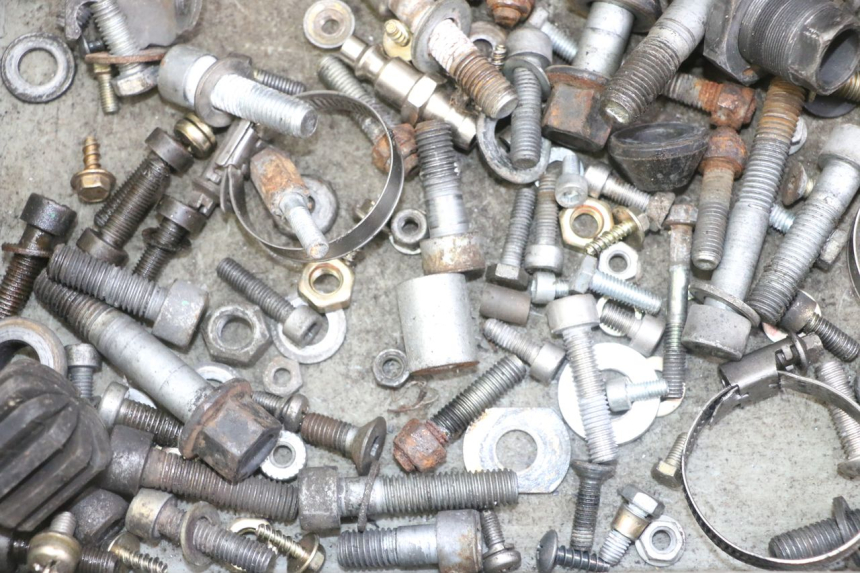 photo de WOREK ŚRUB I WKRĘTÓW BMW K 75 RT 750 (1989 - 1997) - Zoom stanu zużycia