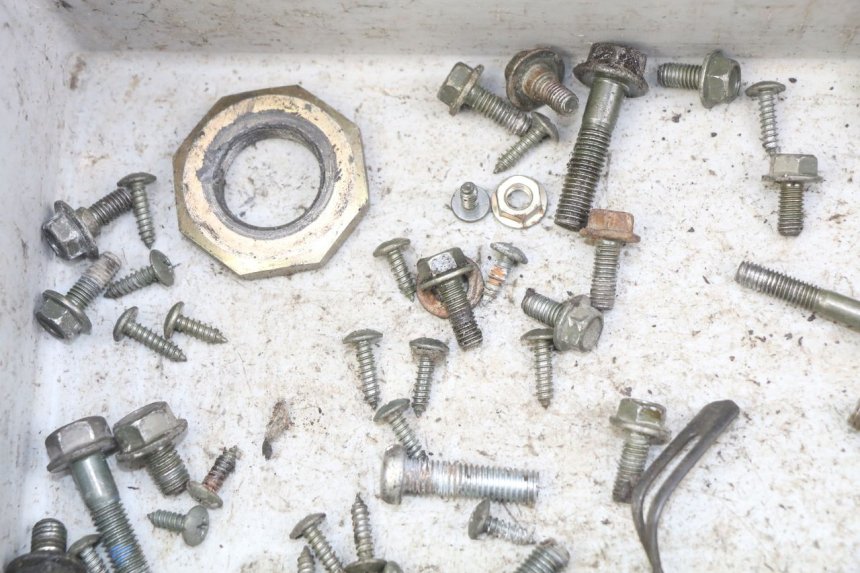 photo de WOREK Z ŚRUBAMI I WKRĘTAMI RIDE KALLIO 50 (2010 - 2019) - Zbliżenie techniczne