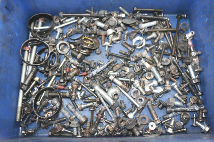 photo de WOREK ŚRUB I WKRĘTÓW KAWASAKI GTR 1000 (1994 - 2004) - Widok główny