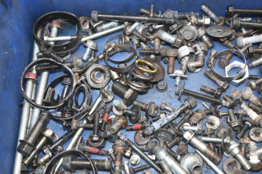 photo de WOREK ŚRUB I WKRĘTÓW KAWASAKI GTR 1000 (1994 - 2004) - Szczegół części