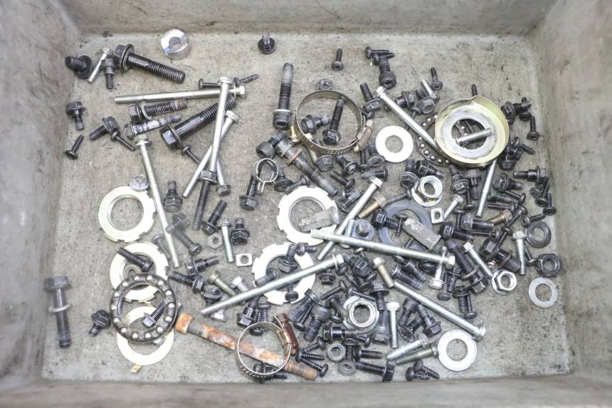 photo de WOREK ŚRUB I WKRĘTÓW PEUGEOT KISBEE 2T 50 (2018 - 2022) - Widok główny