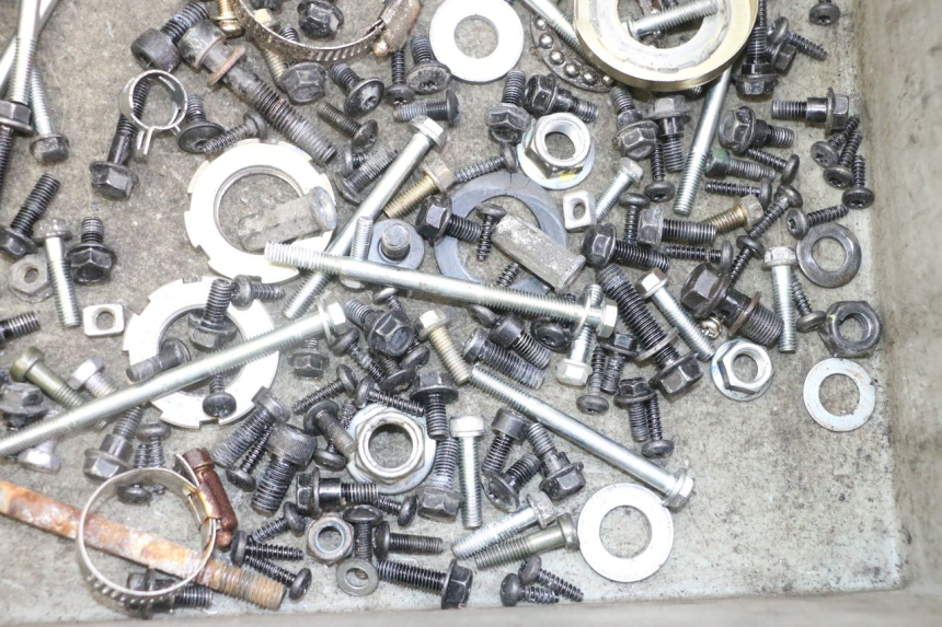 photo de WOREK ŚRUB I WKRĘTÓW PEUGEOT KISBEE 2T 50 (2018 - 2022) - Inny kąt widzenia