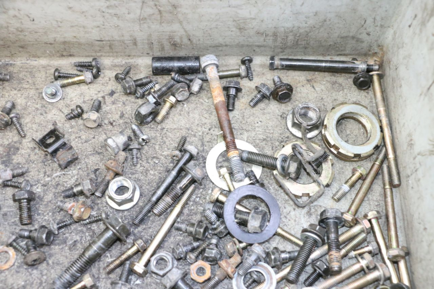 photo de WOREK ŚRUB I WKRĘTÓW PEUGEOT KISBEE 2T 50 (2010 - 2017) - Inny kąt widzenia