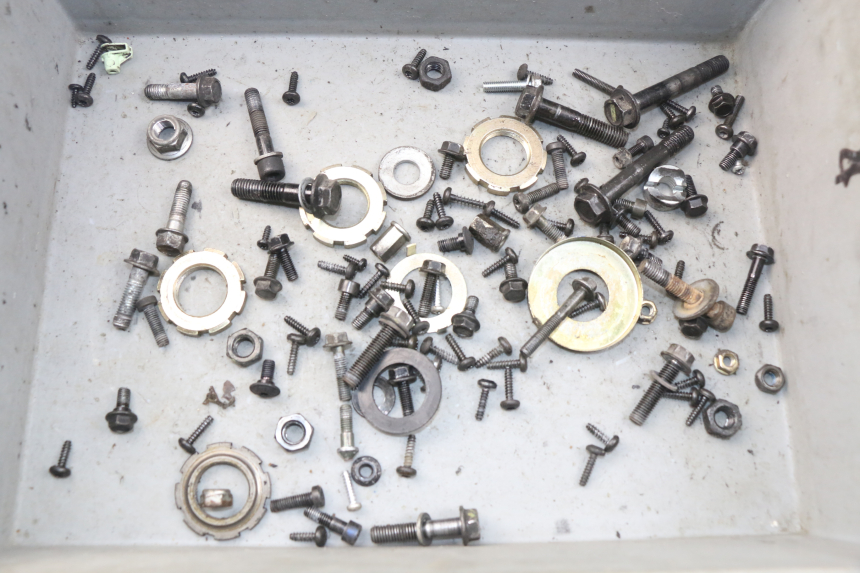 photo de TORBA ZESTAW ŚRUB I WKRĘTÓW PEUGEOT KISBEE 4T 50 (2018 - 2022) - Widok główny