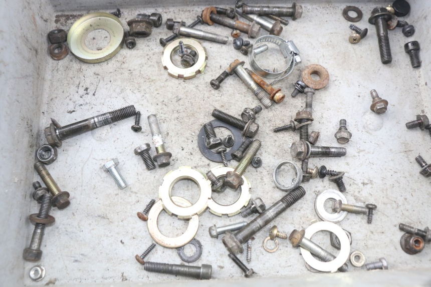 photo de WOREK ŚRUB I ŚRUBEK PEUGEOT KISBEE 4T 50 (2010 - 2017) - Szczegół części