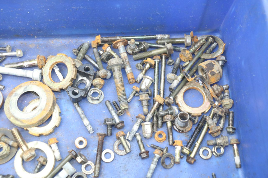 photo de WOREK ŚRUB I ŚRUBEK PEUGEOT KISBEE 4T 50 (2010 - 2017) - Inny kąt widzenia