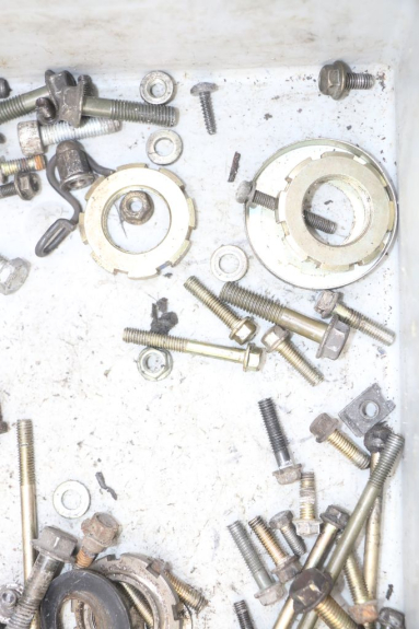 photo de WOREK ŚRUB I ŚRUBEK PEUGEOT KISBEE 4T 50 (2010 - 2017) - Zoom stanu zużycia