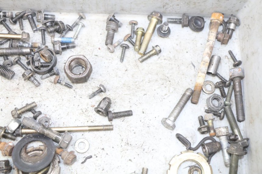 photo de WOREK ŚRUB I ŚRUBEK PEUGEOT KISBEE 4T 50 (2010 - 2017) - Inny kąt widzenia