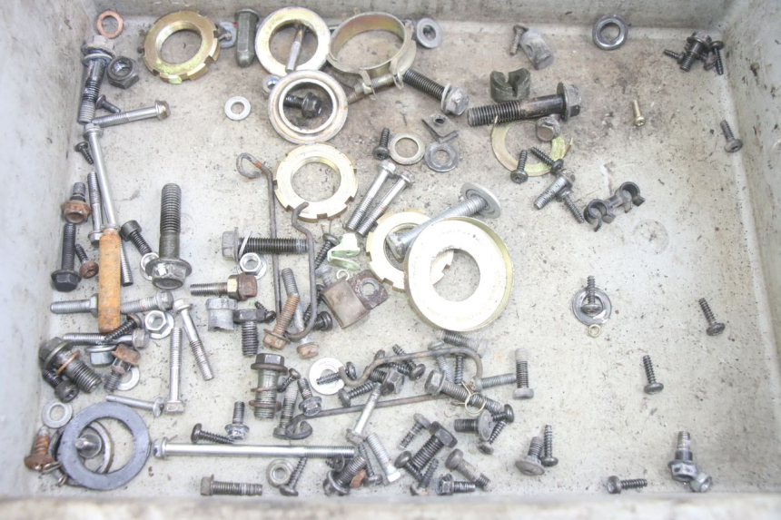 photo de WOREK ŚRUB I ŚRUBEK PEUGEOT KISBEE 4T 50 (2010 - 2017) - Szczegół części