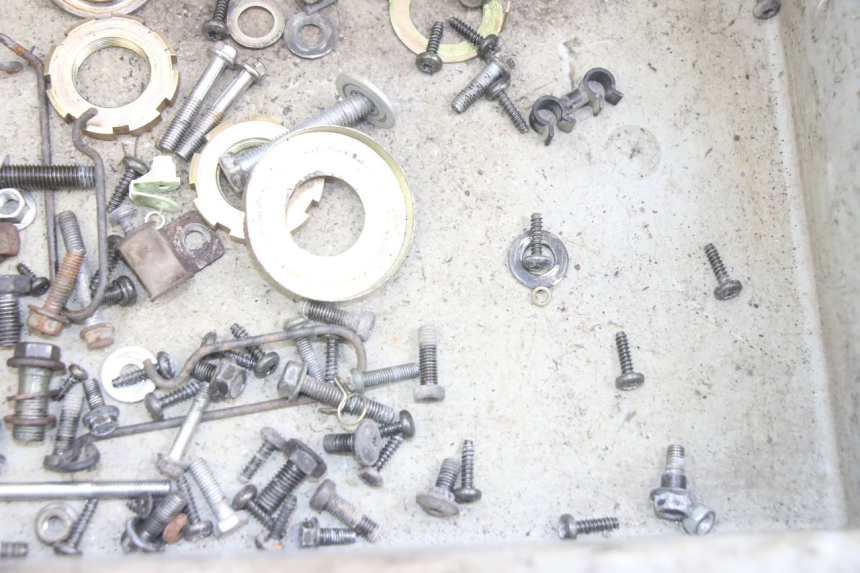 photo de WOREK ŚRUB I ŚRUBEK PEUGEOT KISBEE 4T 50 (2010 - 2017) - Zoom stanu zużycia