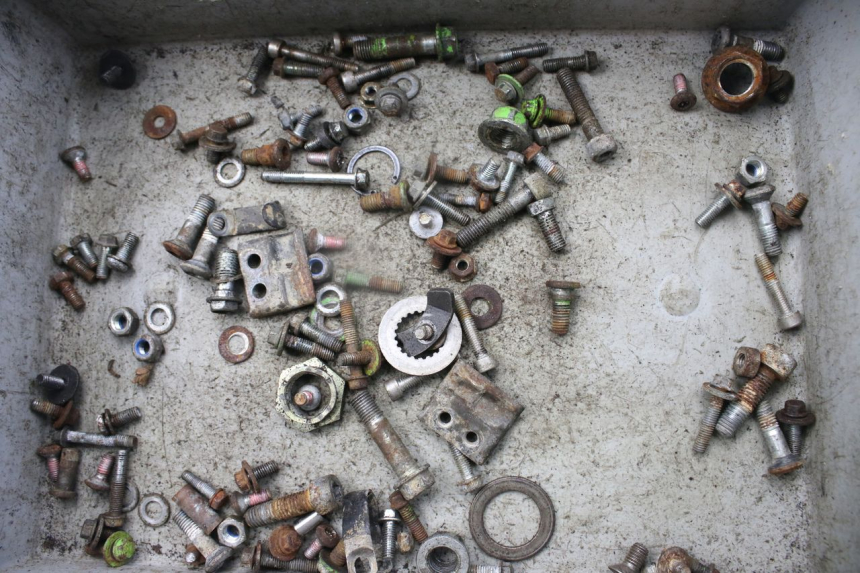 photo de TORBA ZESTAW ŚRUB I WKRĘTÓW KAWASAKI KX 250 (1994 - 1998) - Szczegół części