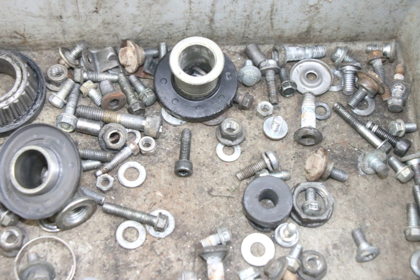 photo de WOREK ŚRUB I WKRĘTÓW KAWASAKI KXF KX-F 250 (2012 - 2014) - Inny kąt widzenia