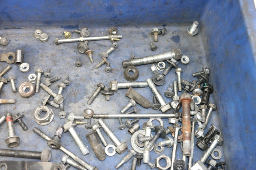 photo de TORBA ZESTAW ŚRUB I WKRĘTÓW KYMCO AGILITY 4T 50 (2018 - 2022) - Zoom stanu zużycia