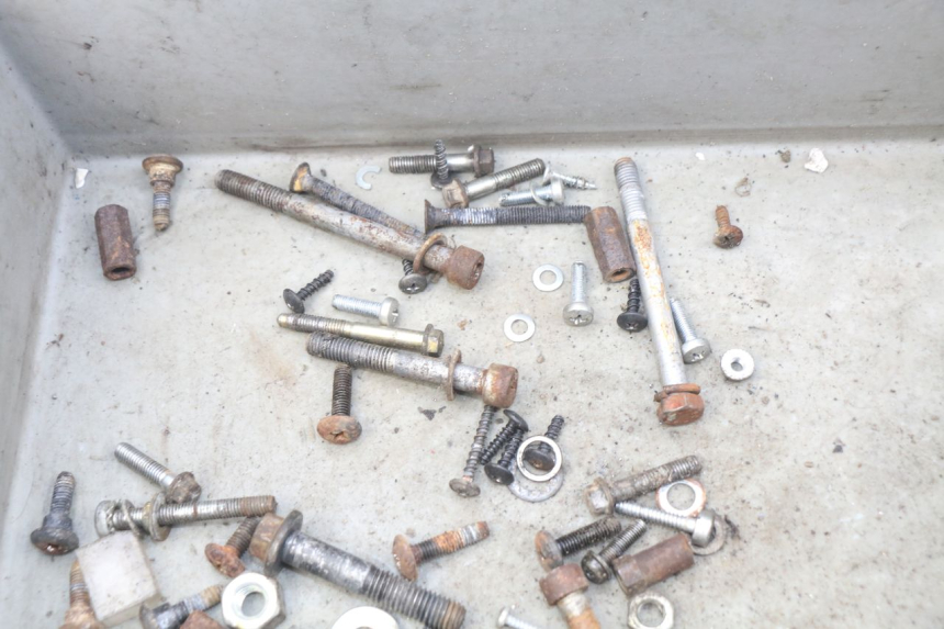 photo de WOREK ŚRUB I WKRĘTÓW PIAGGIO LIBERTY 4T 50 (2004 - 2008) - Zoom stanu zużycia