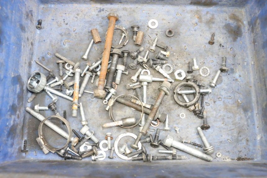 photo de TORBA ZESTAW ŚRUB I WKRĘTÓW PIAGGIO LIBERTY 4T 50 (2018 - 2021) - Widok główny