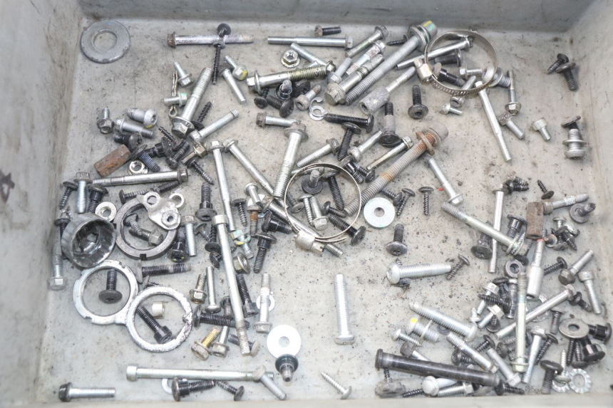 photo de WOREK ŚRUB I ŚRUBEK PIAGGIO LIBERTY IGET 4T 50 (2015 - 2020) - Szczegół części