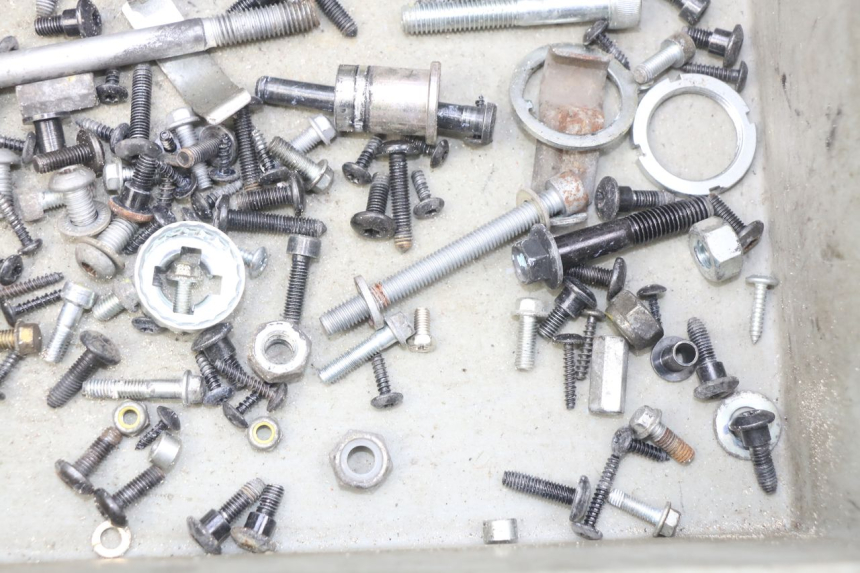 photo de WOREK ŚRUB I ŚRUBEK PIAGGIO LIBERTY IGET 4T 50 (2015 - 2020) - Inny kąt widzenia