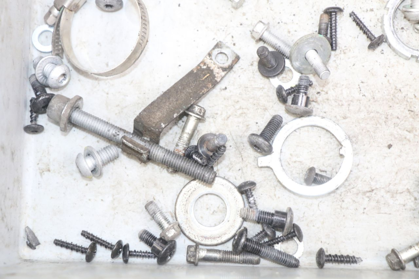 photo de WOREK ŚRUB I ŚRUBEK PIAGGIO LIBERTY IGET 4T 50 (2015 - 2020) - Szczegół części