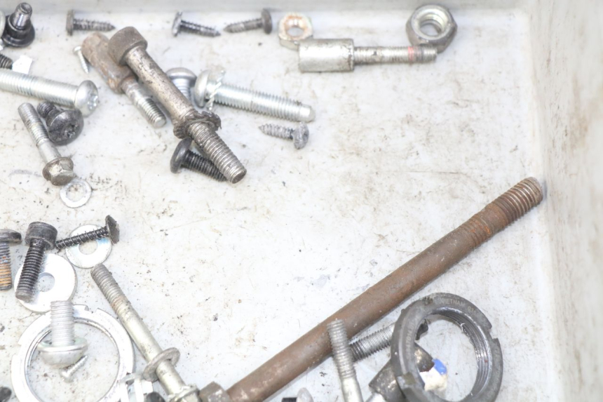 photo de WOREK ŚRUB I ŚRUBEK PIAGGIO LIBERTY IGET 4T 50 (2015 - 2020) - Inny kąt widzenia