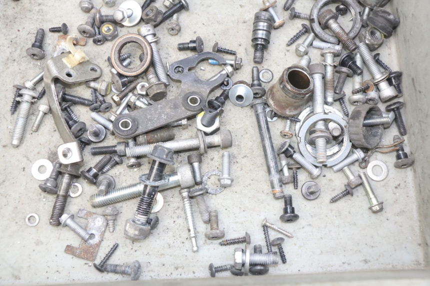 photo de WOREK ŚRUB I WKRĘTÓW PIAGGIO LIBERTY IGET S 125 (2016 - 2020) - Zoom stanu zużycia