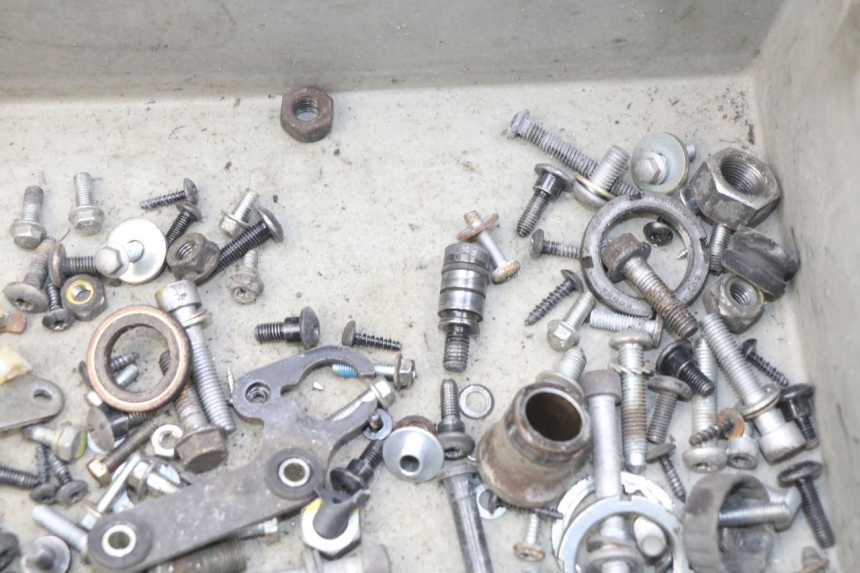 photo de WOREK ŚRUB I WKRĘTÓW PIAGGIO LIBERTY IGET S 125 (2016 - 2020) - Inny kąt widzenia