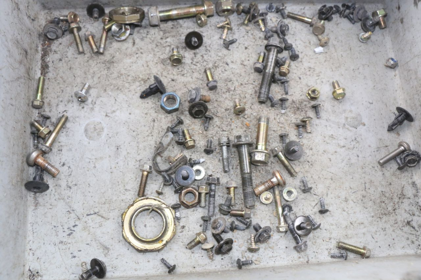 photo de TORBA ZESTAW ŚRUB I WKRĘTÓW KYMCO LIKE 2T 50 (2009 - 2018) - Szczegół części