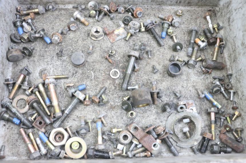 photo de TORBA ZESTAW ŚRUB I WKRĘTÓW KYMCO LIKE 125 (2009 - 2016) - Szczegół części